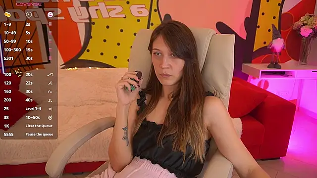 DreamyLinaa online show from 12/05/25, 09:12