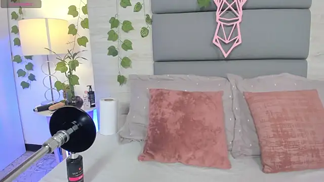 AshleyHill2 online show from 11/04/25, 03:54