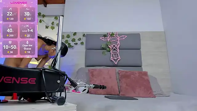 AshleyHill2 online show from 11/23/25, 03:16