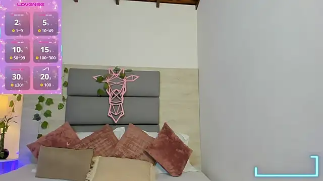 AshleyHill2 online show from 10/29/25, 04:00