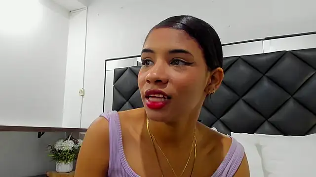 AshleyHill2 online show from 10/06/25, 03:51