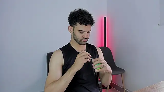 andrewChris  online show from 09/24/25, 07:31