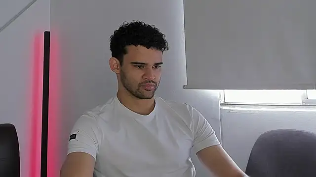 andrewChris  online show from 10/06/25, 03:02