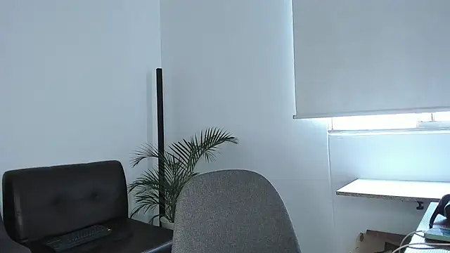 andrewChris  online show from 11/06/25, 02:10