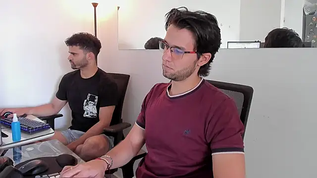 andrewChris  online show from 09/26/25, 04:58