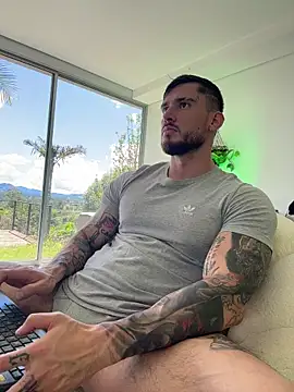 DimitriSullivan  online show from 11/17/25, 05:17