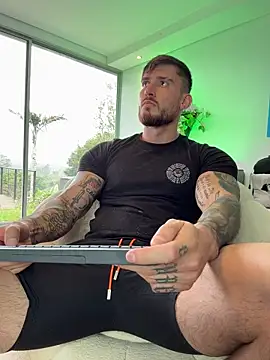 DimitriSullivan  online show from 11/20/25, 05:57