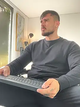 DimitriSullivan  online show from 01/09/26, 01:18