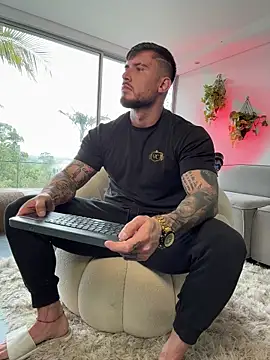 DimitriSullivan  online show from 12/04/25, 01:43