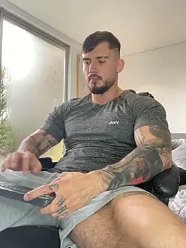 DimitriSullivan  online show from 02/04/26, 01:06