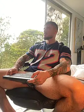 DimitriSullivan  online show from 12/18/25, 02:43