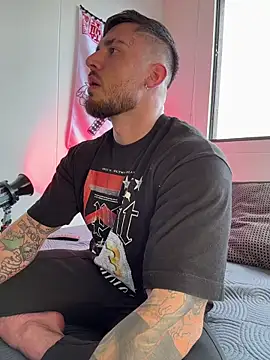 DimitriSullivan  online show from 11/24/25, 07:36