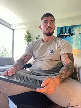 DimitriSullivan  online show from 04/03/26, 05:52