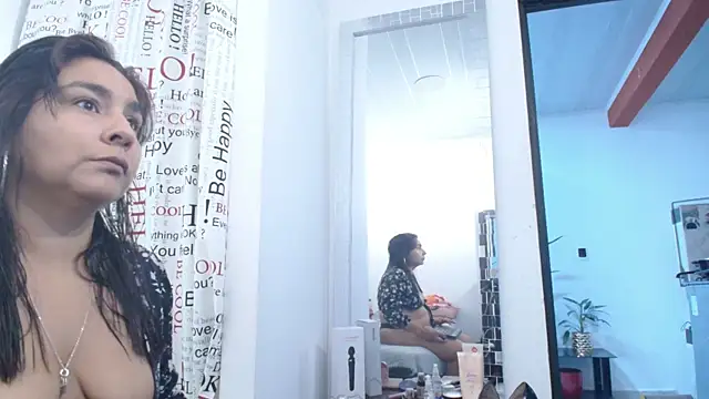 Snapshot of CamilaBrown chatting on 10/03/25, 02:18 CamilaBrown online show from 10/03/25, 02:18