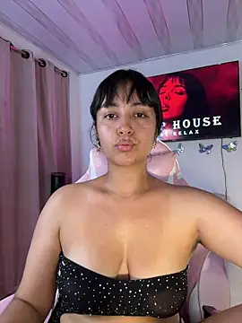Snapshot of Lady_Rey chatting on 06/30/26, 01:16 Lady Rey online show from 06/30/26, 01:16
