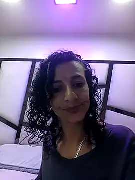 AriannaRussell  online show from 05/03/26, 01:15