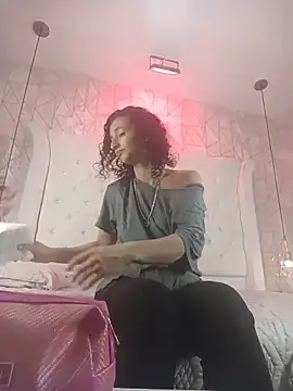 AriannaRussell  online show from 05/17/26, 12:49