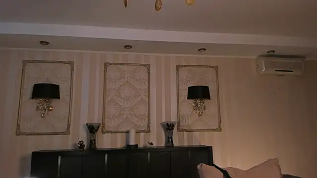 Snapshot of MoiraHilby chatting on 03/06/25, 11:31 MoiraHilby online show from 03/06/25, 11:31