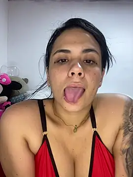 Snapshot of Leyna_Kenet chatting on 12/11/24, 04:39 Leyna Kenet online show from 12/11/24, 04:39