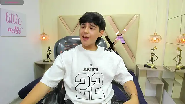 AndrewPherson online show from 04/11/26, 01:37