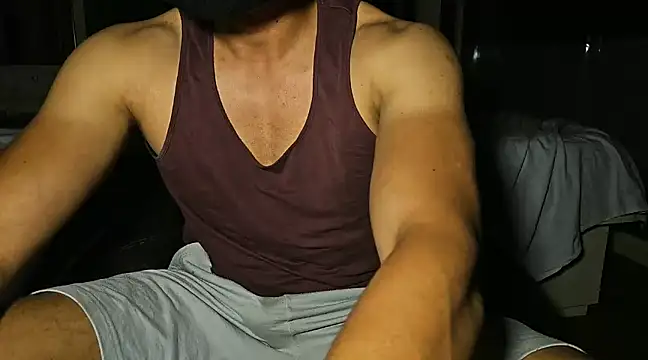 Snapshot of Theindianhung chatting on 03/12/25, 07:04 Theindianhung online show from 03/12/25, 07:04