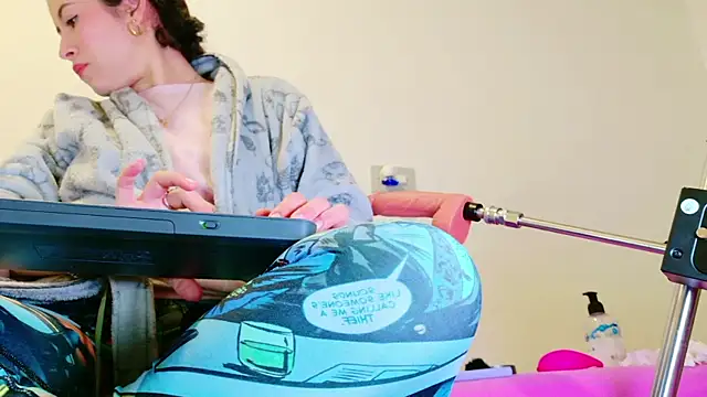 NeredaXxx online show from 02/14/26, 09:37