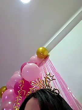 Snapshot of NeredaXxx chatting on 03/07/26, 10:37 NeredaXxx online show from 03/07/26, 10:37