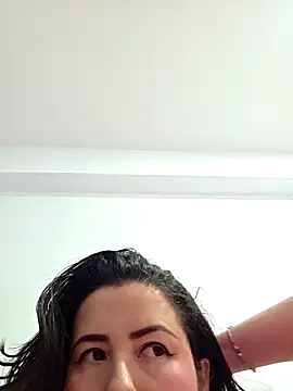 Snapshot of NeredaXxx chatting on 04/15/26, 07:58 NeredaXxx online show from 04/15/26, 07:58