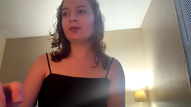 Snapshot of livcutebaby chatting on 07/18/26, 01:36 livcutebaby online show from 07/18/26, 01:36
