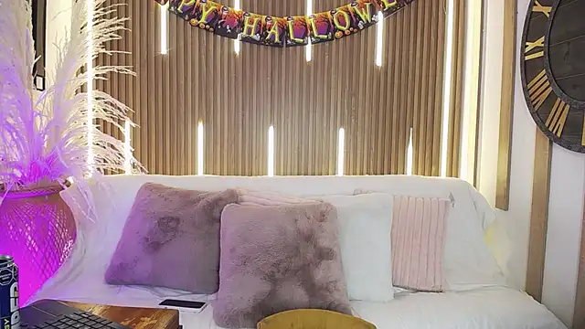 Aniie Doll online show from 10/27/25, 08:21