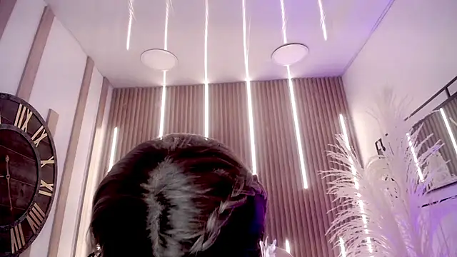 Aniie Doll online show from 11/08/25, 08:23