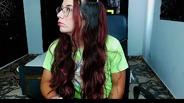 Snapshot of dakota_hot069 chatting on 12/05/24, 01:44 dakota hot069 online show from 12/05/24, 01:44