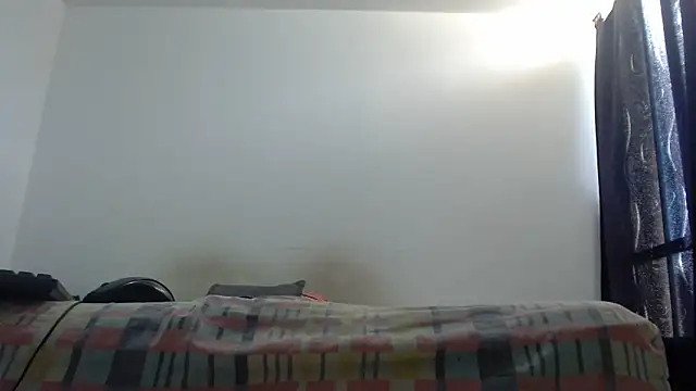 nicolle milf1978 online show from 11/26/25, 01:11