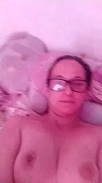 Snapshot of nicolle_milf1978 chatting on 09/25/25, 02:45 nicolle milf1978 online show from 09/25/25, 02:45