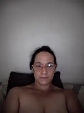 nicolle milf1978 online show from 04/11/26, 05:15