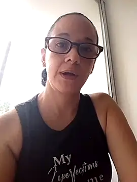 nicolle milf1978 online show from 04/09/26, 11:27