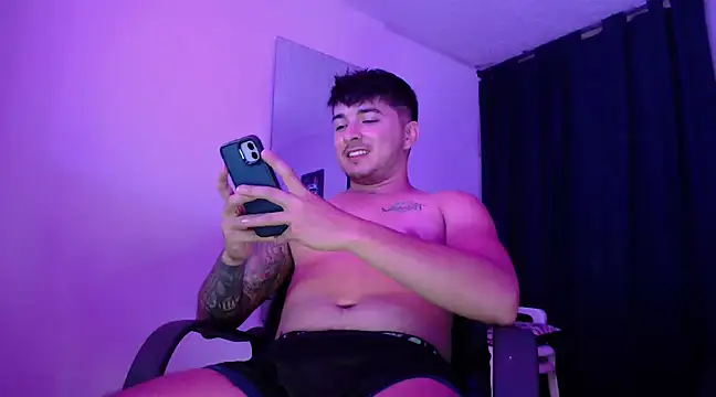 Lyam Ross online show from 01/01/25, 06:05