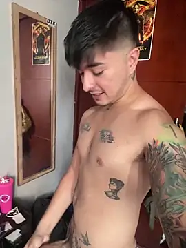 Lyam Ross online show from 12/28/24, 03:37