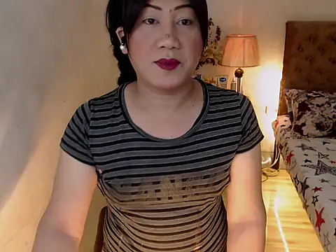 Snapshot of playtimesussy69 chatting on 03/13/25, 08:26 playtimesussy69 online show from 03/13/25, 08:26