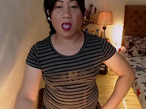 Snapshot of playtimesussy69 chatting on 03/13/25, 03:28 playtimesussy69 online show from 03/13/25, 03:28