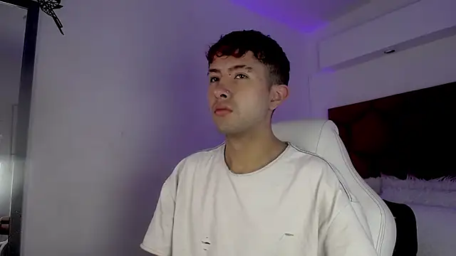 Noah Xitruxx online show from 11/22/25, 02:05