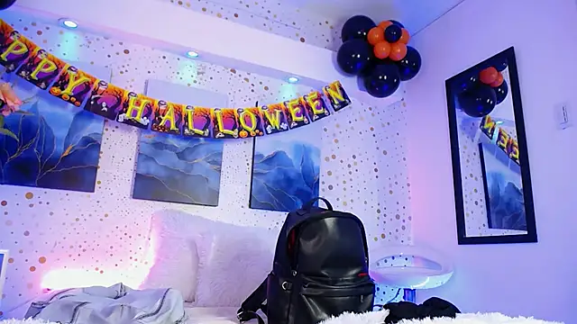 Snapshot of Noah_Xitruxx chatting on 10/07/25, 03:07 Noah Xitruxx online show from 10/07/25, 03:07