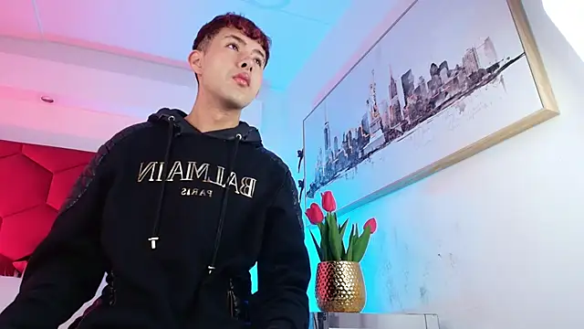 Noah Xitruxx online show from 12/02/25, 12:51