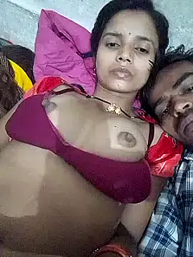 Snapshot of Suhani512 chatting on 12/20/24, 04:14 Suhani512 online show from 12/20/24, 04:14