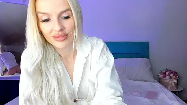 Lana kitty   online show from 10/14/25, 12:22