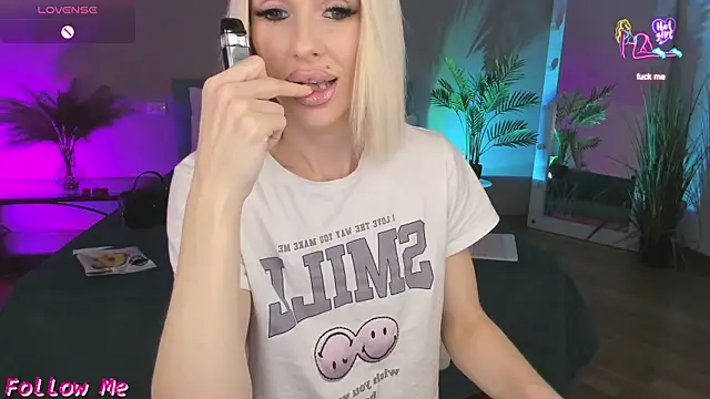 Lana kitty   online show from 05/27/26, 10:39