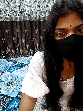 Snapshot of Cute-Bhavya chatting on 03/05/25, 06:23 Cute-Bhavya online show from 03/05/25, 06:23