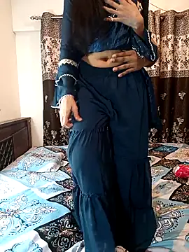 Snapshot of Cute-Bhavya chatting on 09/19/25, 05:55 Cute-Bhavya online show from 09/19/25, 05:55