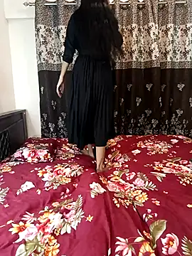 Snapshot of Cute-Bhavya chatting on 10/11/25, 03:51 Cute-Bhavya online show from 10/11/25, 03:51