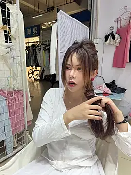 Selenaaaaa- online show from 04/07/26, 05:53